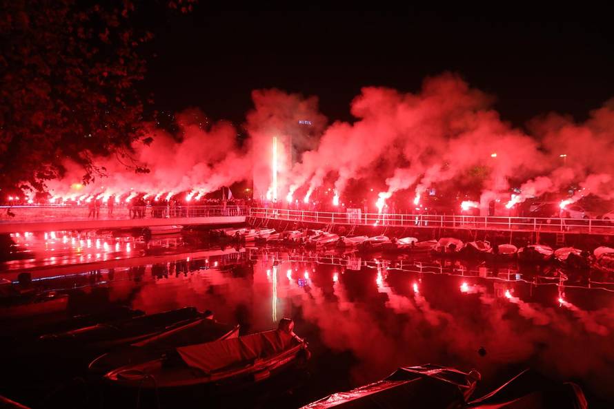 Rijeka: Mimohodom i bakljadom odana počast žrtvama Vukovara