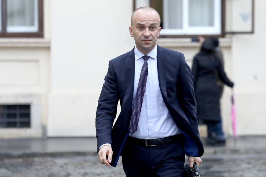 Zagreb: Čelnici vladajuće koalicije dolaze na sastanak u Banske dvore