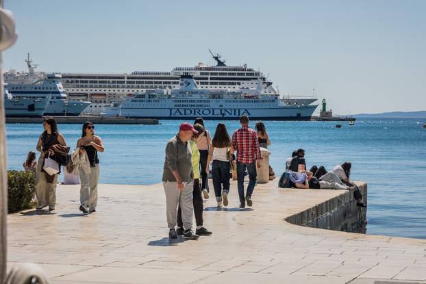 Proljetni ugođaj na Splitskoj Rivi