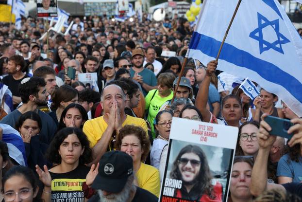 Hostages-prisoners swap deal between Hamas and Israel