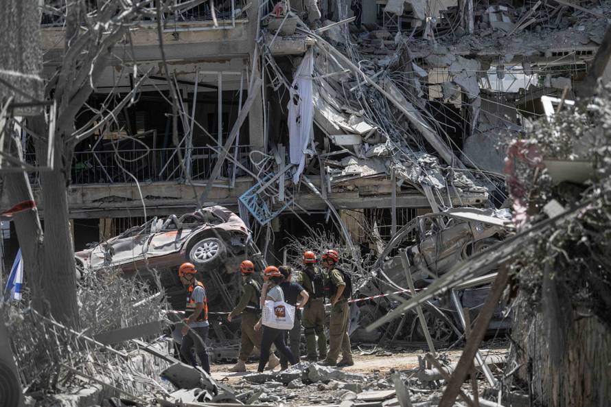 Iranian missile strikes cause severe damage to buildings in Ramat Gan near Tel Aviv