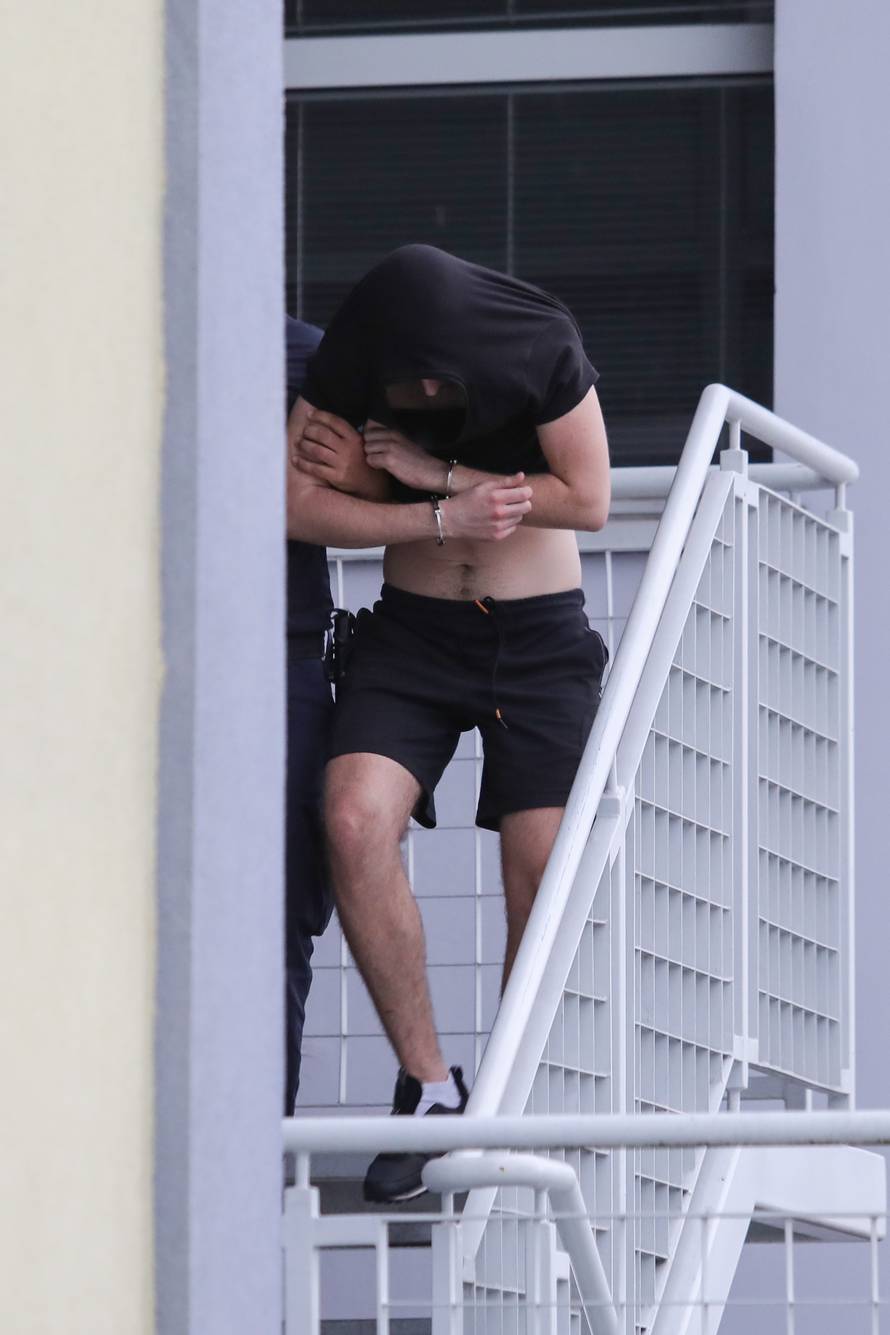 Zagreb: Privođenje  Bad Blue Boysa