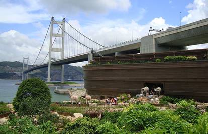 Hong Kong: Braća milijarderi izgradili luksuznu Noinu arku 
