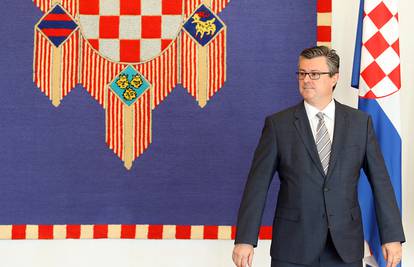 'Premijer Tim Orešković neće karijeru nastaviti u diplomaciji'
