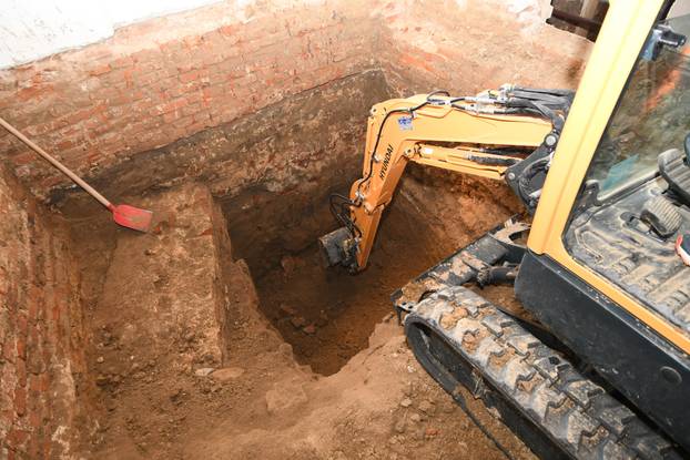 Veliko otkriće u Čazmi, ispod Gradskog muzeja nađeni ostaci biskupske utvrde iz 13. stoljeća