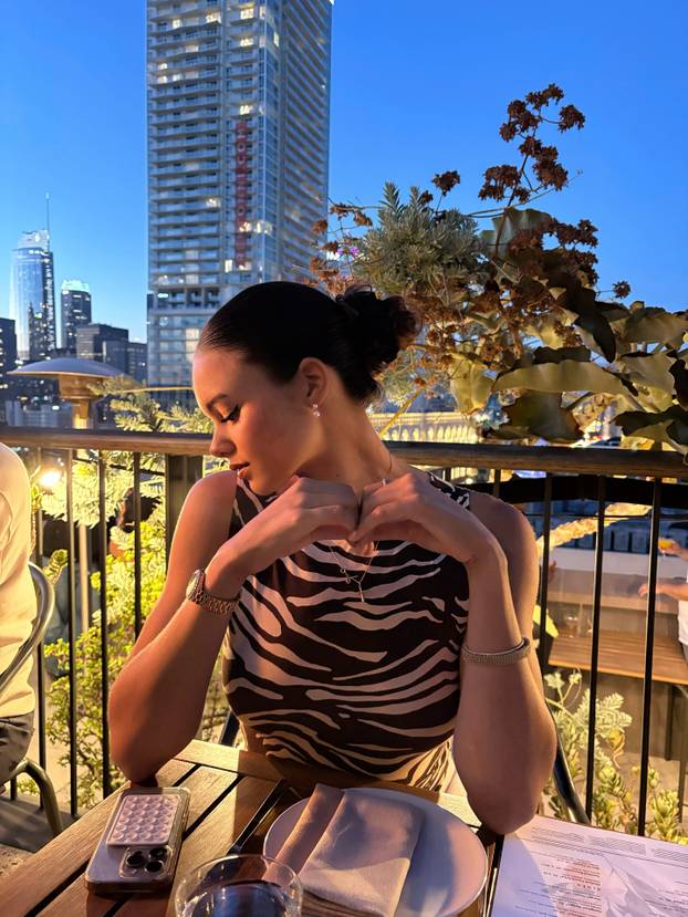 FOTO Tko kaže da je hladno? Ova plivačica podigla je temperaturu brže od radijatora!