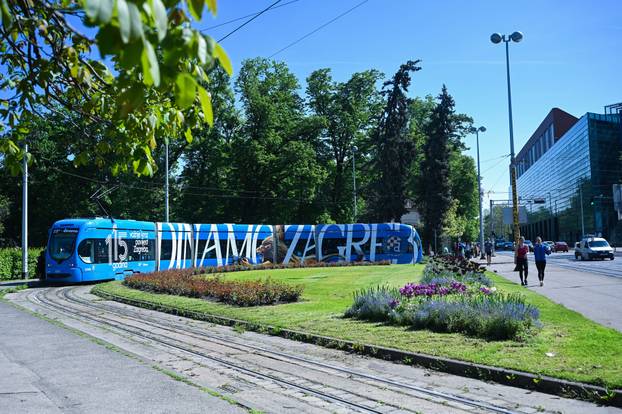 Zagreb: Proslava 115. rođendana GNK Dinamo uz vožnju rođendanskim tramvajem 