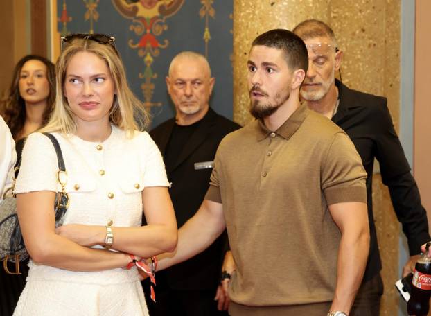Split: Kćer Slavena Bilića, Alani u društvu Njegoša Šolaka na proslavi 30. godina Sportskih igara mladih 