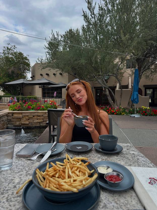 FOTO Vruće crvenokose! Možete li pogoditi koja je mama, a koja kći? Mnogi nisu uspjeli...