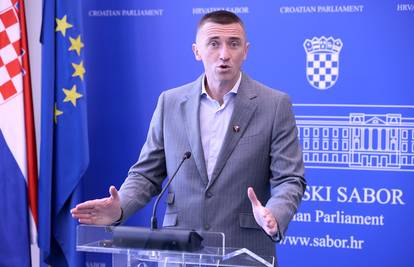 Penava prozvao Pavličeka: 'Da bi se moglo voditi Vukovar treba imati nešto u glavi...'