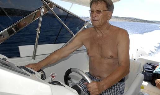 FOTO Tri godine bez na&scaron;eg &Cacute;ire: Dru&zcaron;io se s politi&ccaron;arima, a nikog nije odbijao za fotografiju