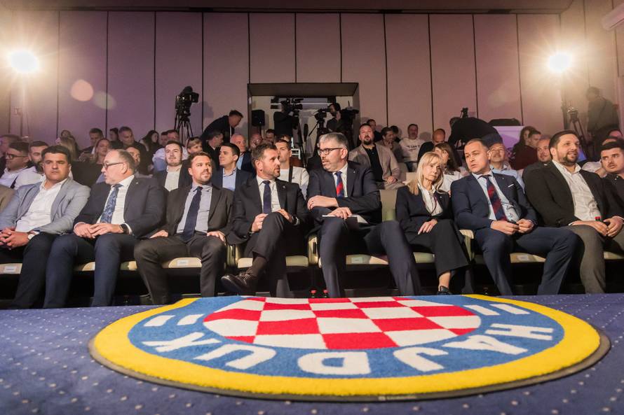 Split: Na Poljudu predstavljena Studija izvodljivosti projekta "Nogometni stadion i kamp u Splitu"