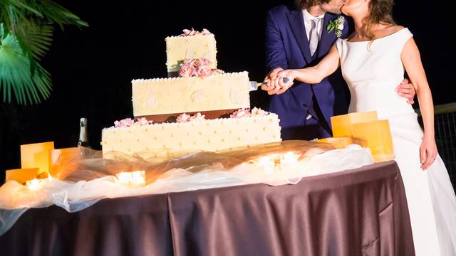 wedding cake