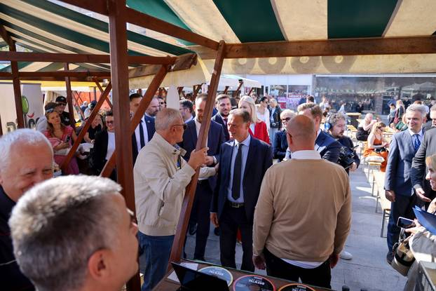 Zadar: Predsjednik Hrvatskog sabora Gordan Jandroković obišao je manifestaciju pod nazivom „Pijat na Pijaci“ 