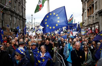 Kampanja za novi referendum o Brexitu u kaosu zbog smjena