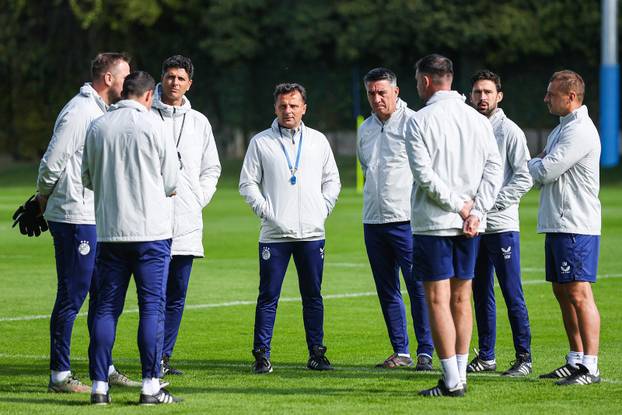 Trening nogometaša Dinama dan uo?i utakmice s Maccabijem