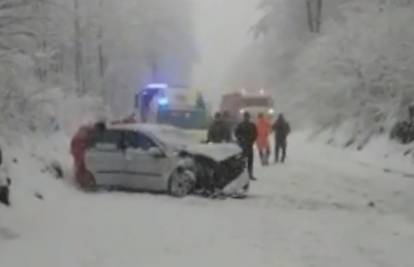 'Izvlačili su ženu  iz smrskanog automobila. Jaukala je od boli'