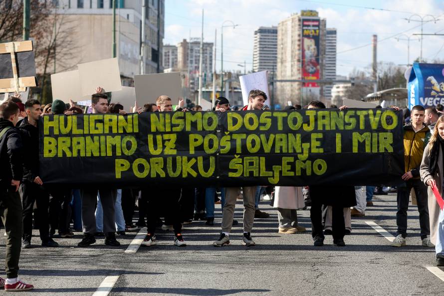 Prosvjedi u Sarajevu se nastavljaju, traži se pravda za poginulog mladića i ozlijeđene u tramvajskoj nesreći