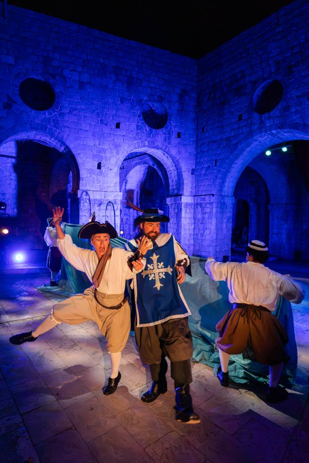 Dubrovnik: Otvoren 12. Midsummer Scene Festival premijerom predstave "Jedan za sve"