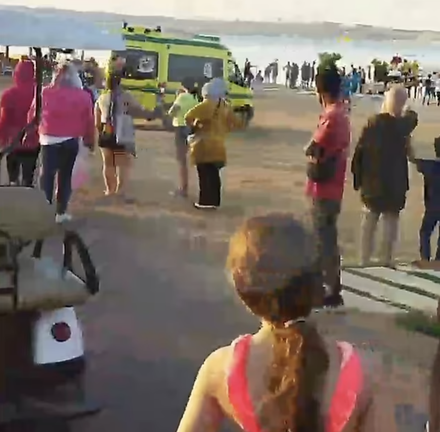 Minutu prije tragedije u Egiptu turisti upozorili spasioce da ima morskih pasa: 'Smijali su se'