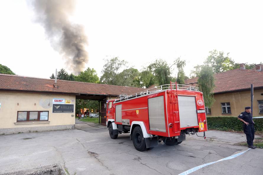 Požar u 'Staroj Zagrepčanki': Nad gradom se nadvio crni dim
