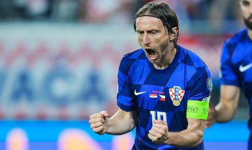 Dečki, ovo je za čistu peticu! Hrvatska leti prema Mundijalu, vatreni 'starci' demolirali Češku