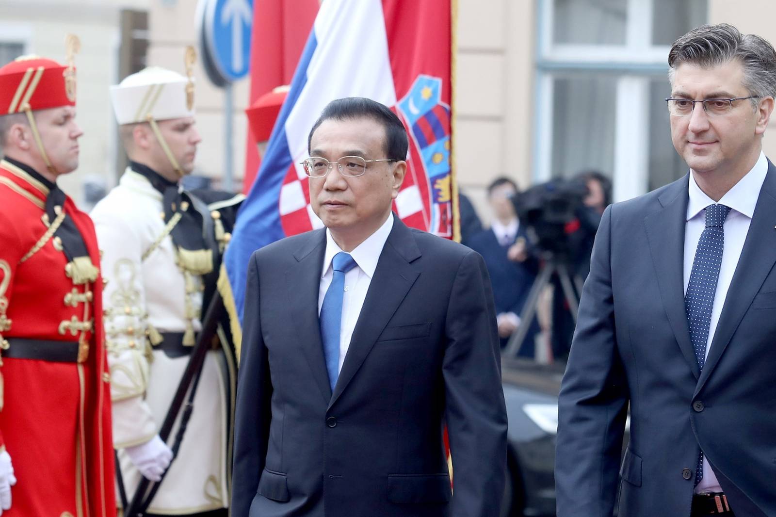 Zagreb: Ceremonija sluÅ¾benog doÄeka kineskog premijera Lija Keqianga ispred Banskih dvora