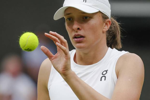 Wimbledon Live, Day 9  Iga Swiatek vs Elina Svitolina 