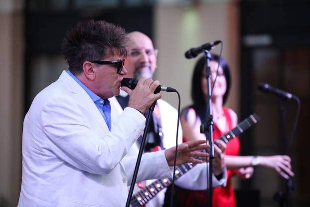 Zagreb: Crvena jabuka predstavila novi album i najavila koncertnu turneju