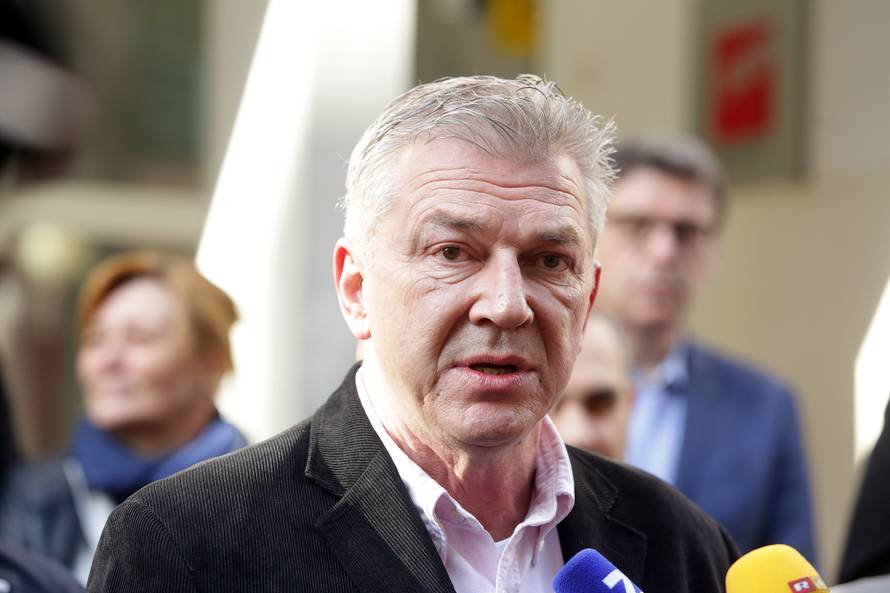 'Pravo je pitanje zašto je netko takav bio u Uredu predsjednice'