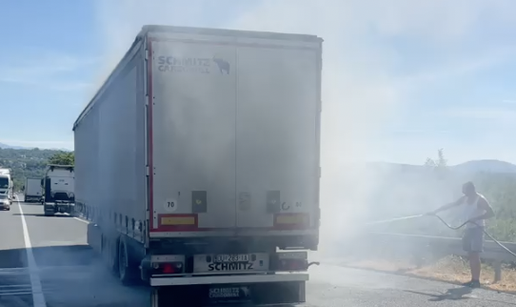 VIDEO Gorio kamion kod Trilja
