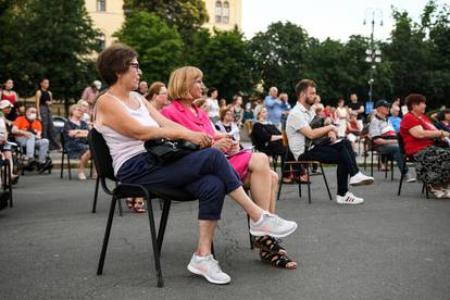 Zagrepčani uživaju u Ljetnim večerima HNk-a