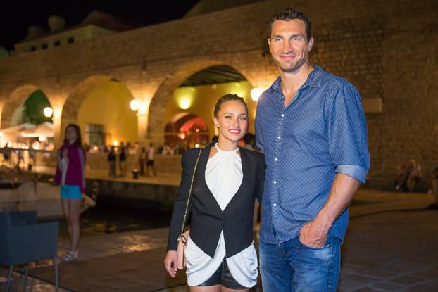 Dubrovnik: Vladimir Kli?ko i Hayden Panettiere iskrcali se s jahte Va Bene i prošetali Gradom