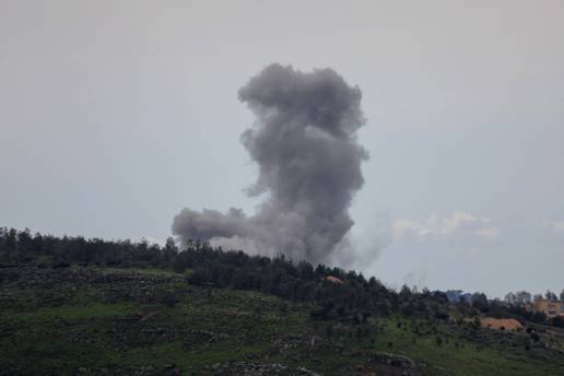 SAD pove&cacute;ava proizvodnju oru&zcaron;ja i streljiva. Iran tvrdi: 'Pogo&dstrok;en je Abraham Lincoln!'