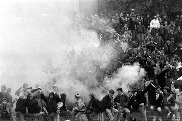 Zagreb: Savezna liga Jugoslavije, Dinamo - Borac, 7.4.1990.