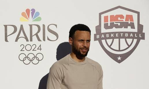 Neobičan potez: Steph Curry počinje raditi uredski posao...
