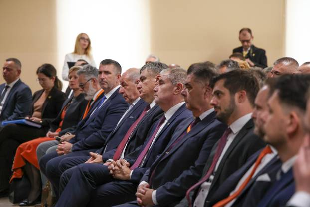 Susret dvojice predsjednika s predstavnicima mađarske manjine u Hrvatskoj 