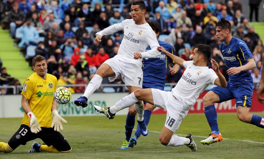 Football Soccer - Spanish Liga BBVA- Getafe v Real Madrid