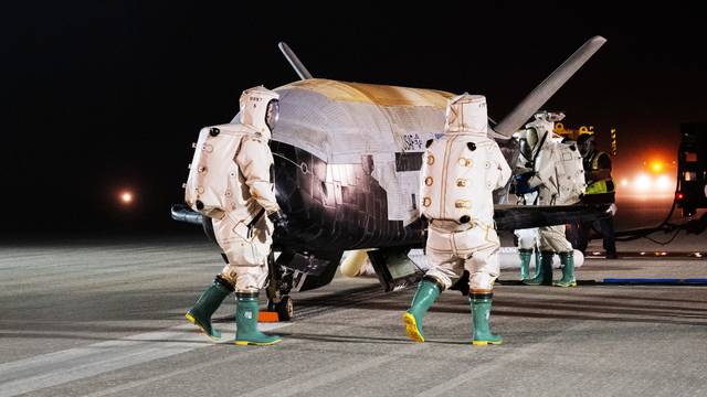 Dvije i pol godine u svemiru: Američka tajna letjelica vratila se nakon rekordne misije