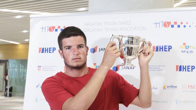 Kaštela: Mili Poljičak, osvajač juniorskog Grand Slama u Wimbledonu, vratio se u svoj grad