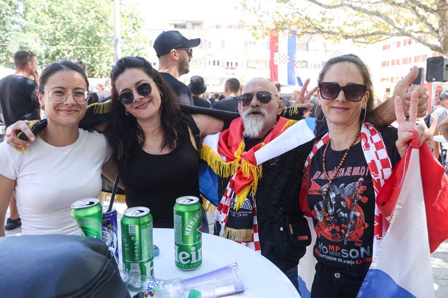 Brojni obožavatelji na ulicama Sinja uoči Thompsonovog koncerta