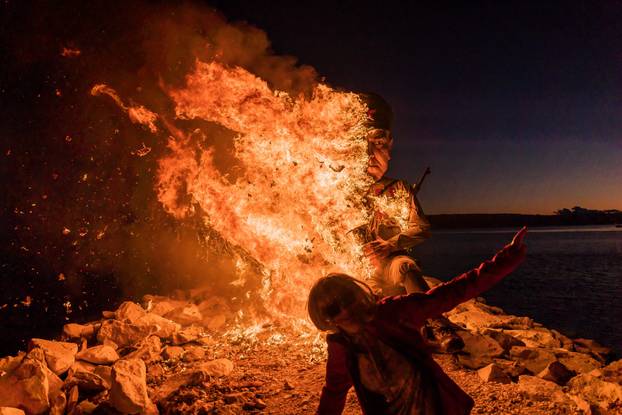 Tito i Ante Pavelić spaljeni kao Krnje u Kaštel Starom