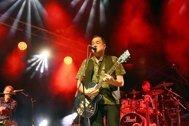 Koprivnica: Treću, završnu večer Pan festa mnogobrojne obožavatelje odusevio je Neno Belan & Fumensi