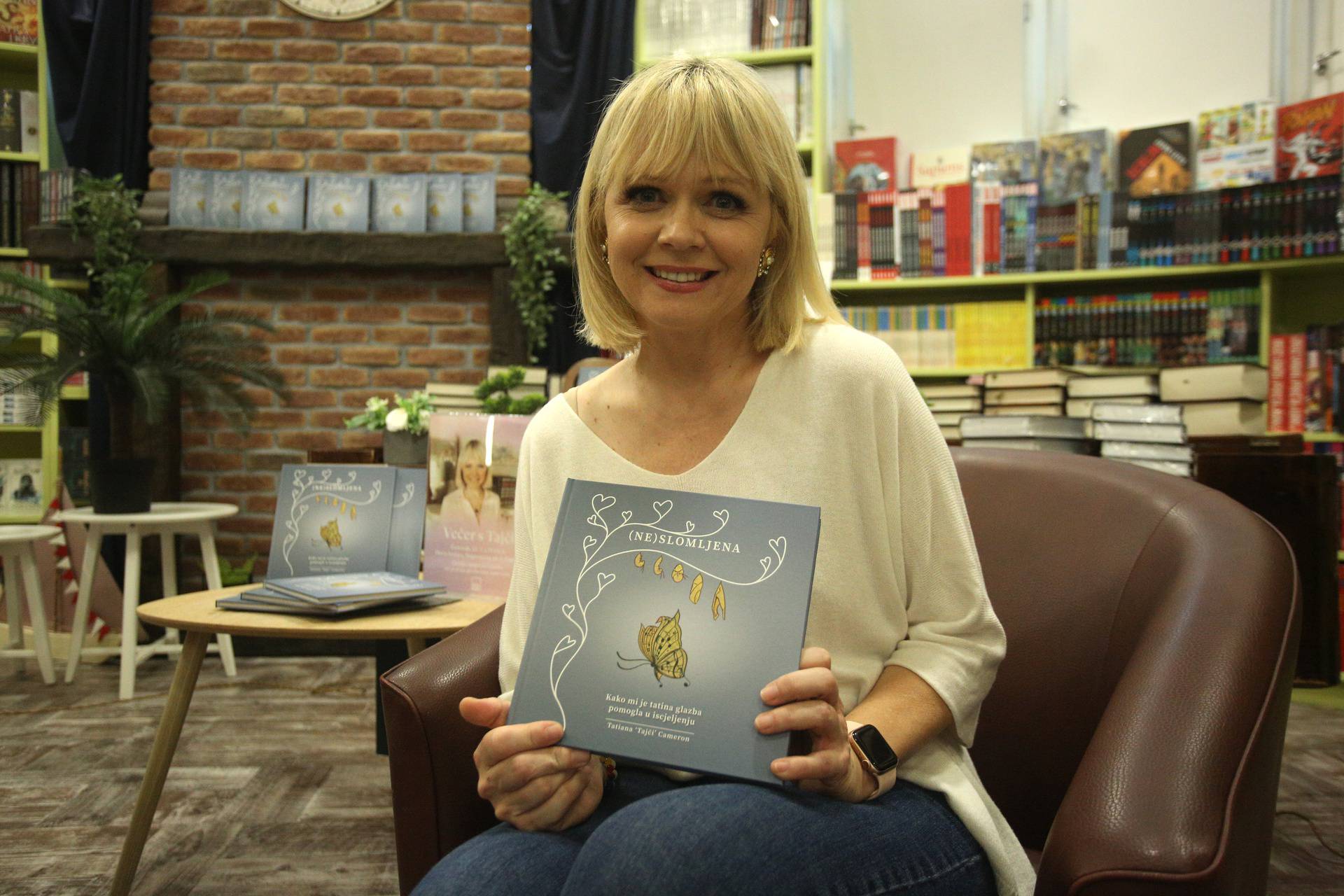 Zagreb: Tatiana Tajči Cameron predstavila svoju novu knjigu "Neslomljiva"
