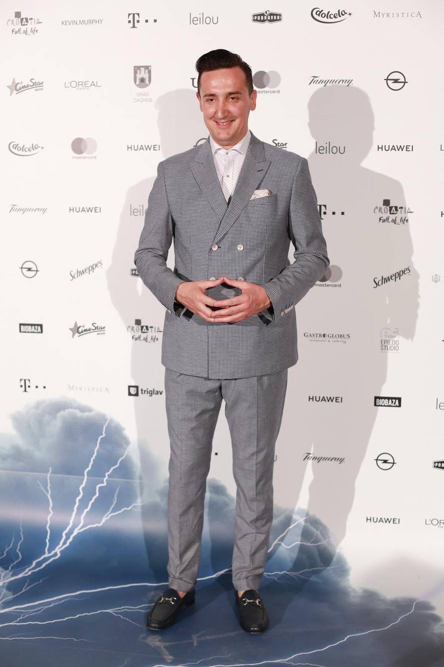 Zagreb: Pozanti na modnoj reviji Aleksandre DojÄinoviÄ