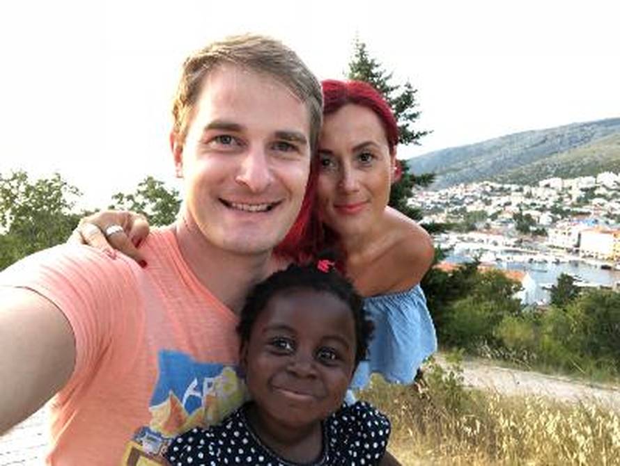 Nisu mogli posvojiti u Hrvatskoj pa su otišli u Afriku: 'Rekli su nam da ih ne trebamo zvati'