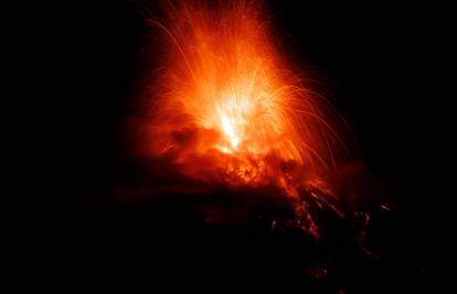 Nova erupcija vulkana Fuego, evakuirano je 4000 stanovnika