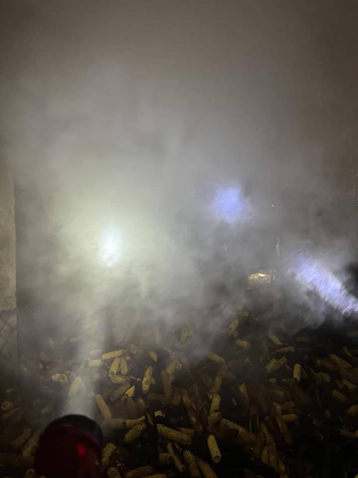 FOTO Buktinja kod Krapinskih Toplica: Spremište kukuruza i perad izgorjeli u velikom požaru