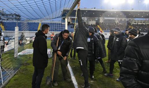 Skandal! Otkazali utakmicu jer su golovi bili 5 centimetara niži