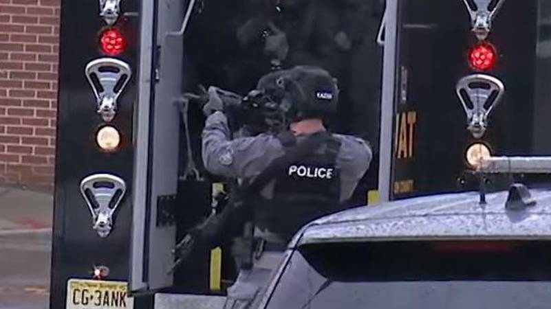 Ubijen je policajac, tri civila i dva napadača u New Jerseyu